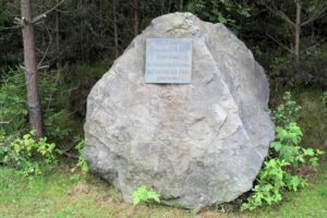 Inschrift: "Hier hat Johannes Persch 1945 seine Kräuterlikörfirma KÜMMERLING gegründet" - no comment: http://de.wikipedia.org/wiki/Kuemmerling